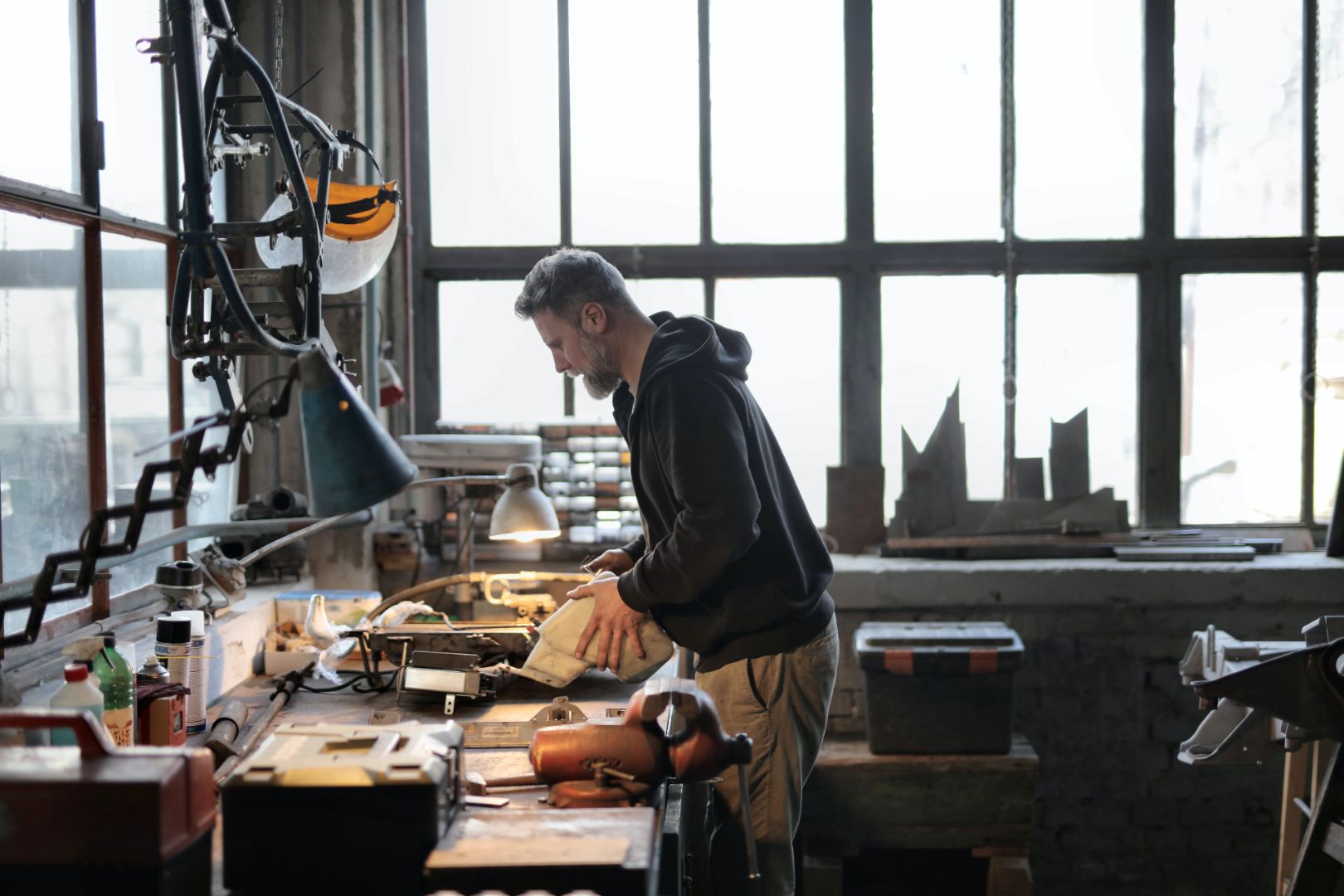 Tür- und Fensterdichtungen für die Industrie: Wie Dikara Unternehmen unterstützt