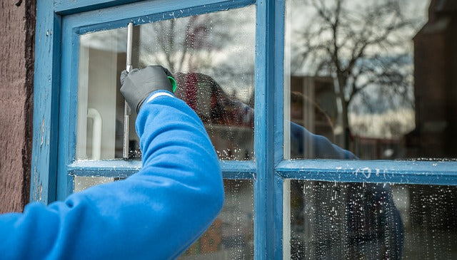Reinigung und Pflege von Türdichtungen: So gelingt sie!
