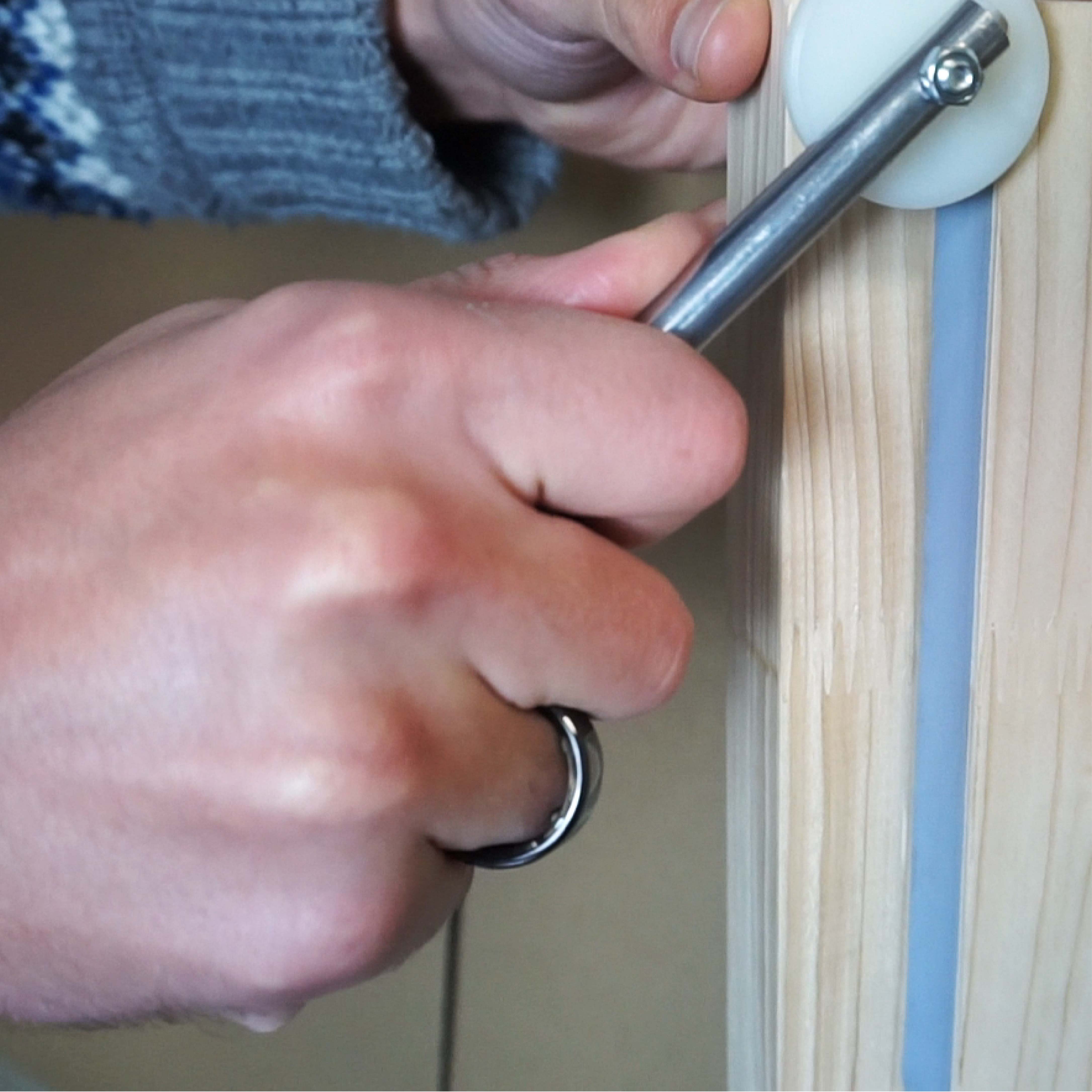 Rollrakete - einfaches Einbauen von Fenster- und Türdichtungen mit dem Dichtungseinroller