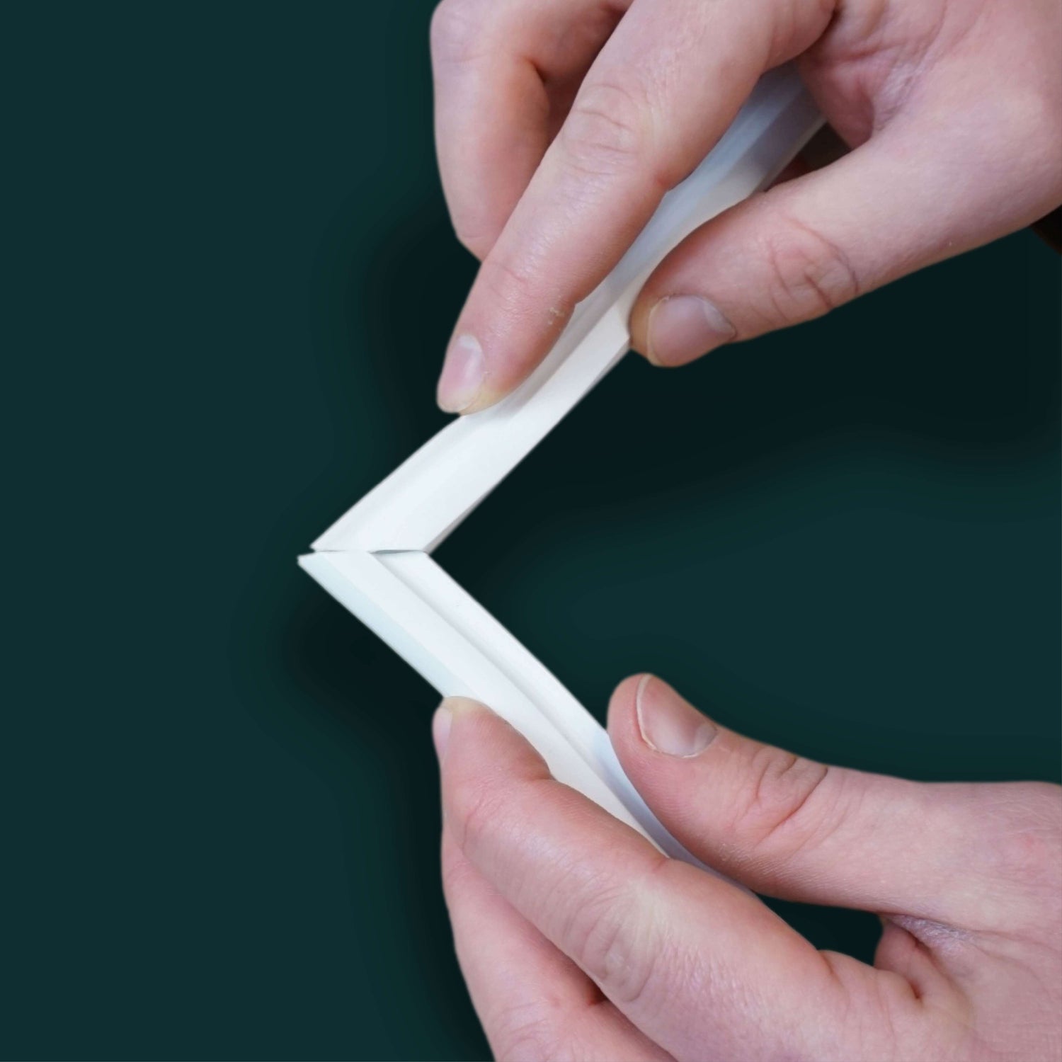 Fensterdichtung in der Ecke undicht: Warum genau dort – und wie Sie das Problem dauerhaft lösen